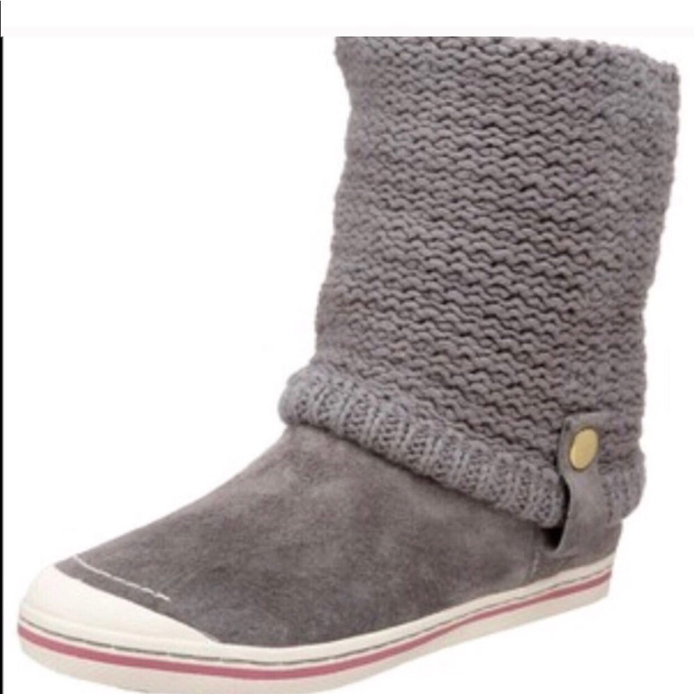 HOLD 3 pairs Simple Brand Boots 9.5 New